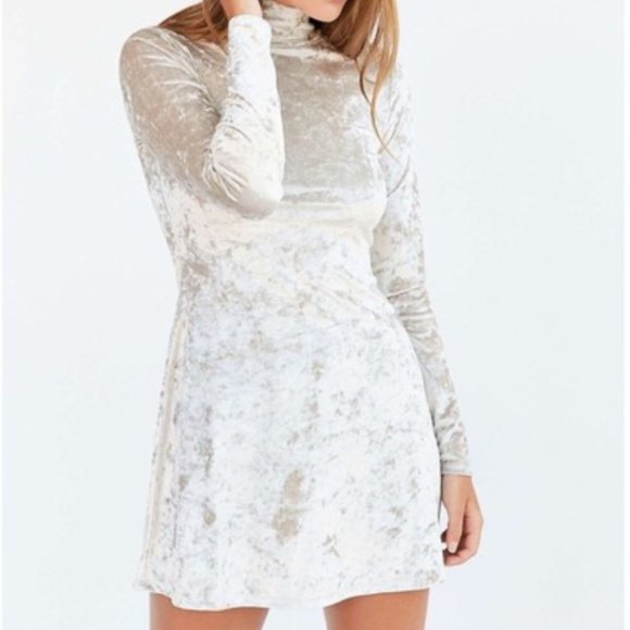 white velvet long sleeve dress